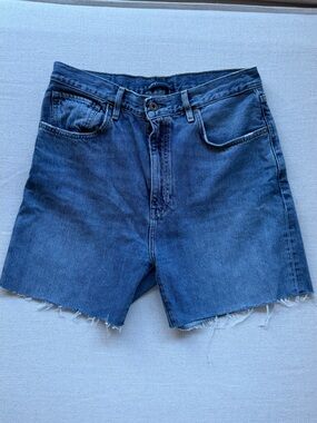 Vintage Levi's Mid-Blue High-Rise shorts